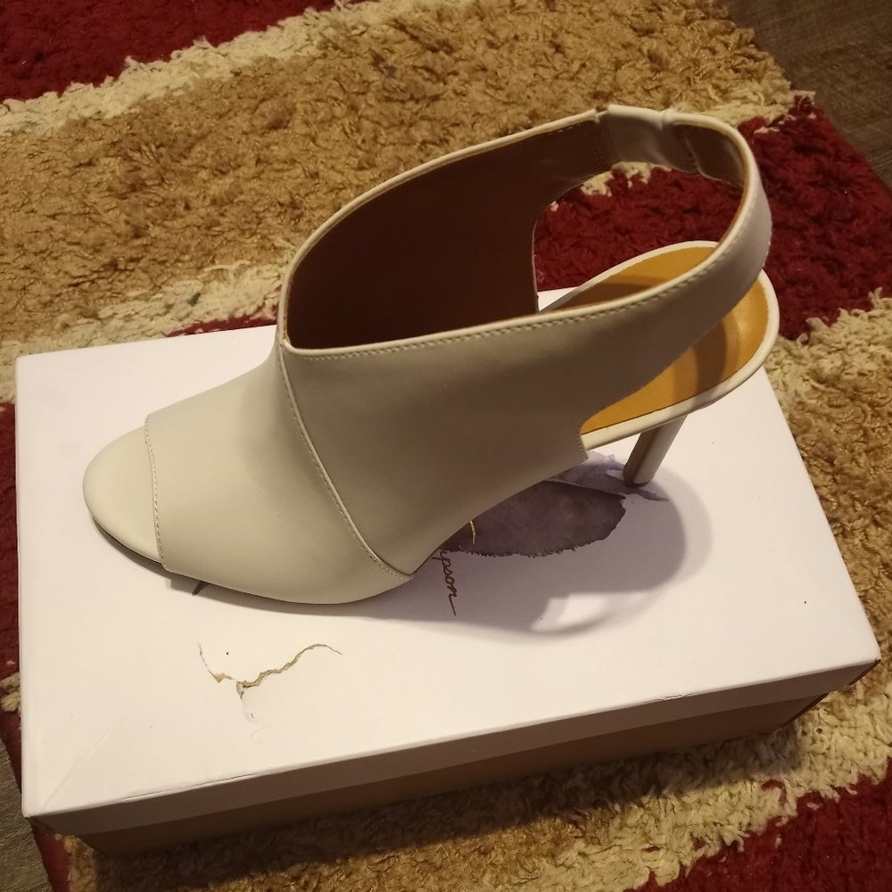 Women's beige size 10 med. sling back 4'inch heels